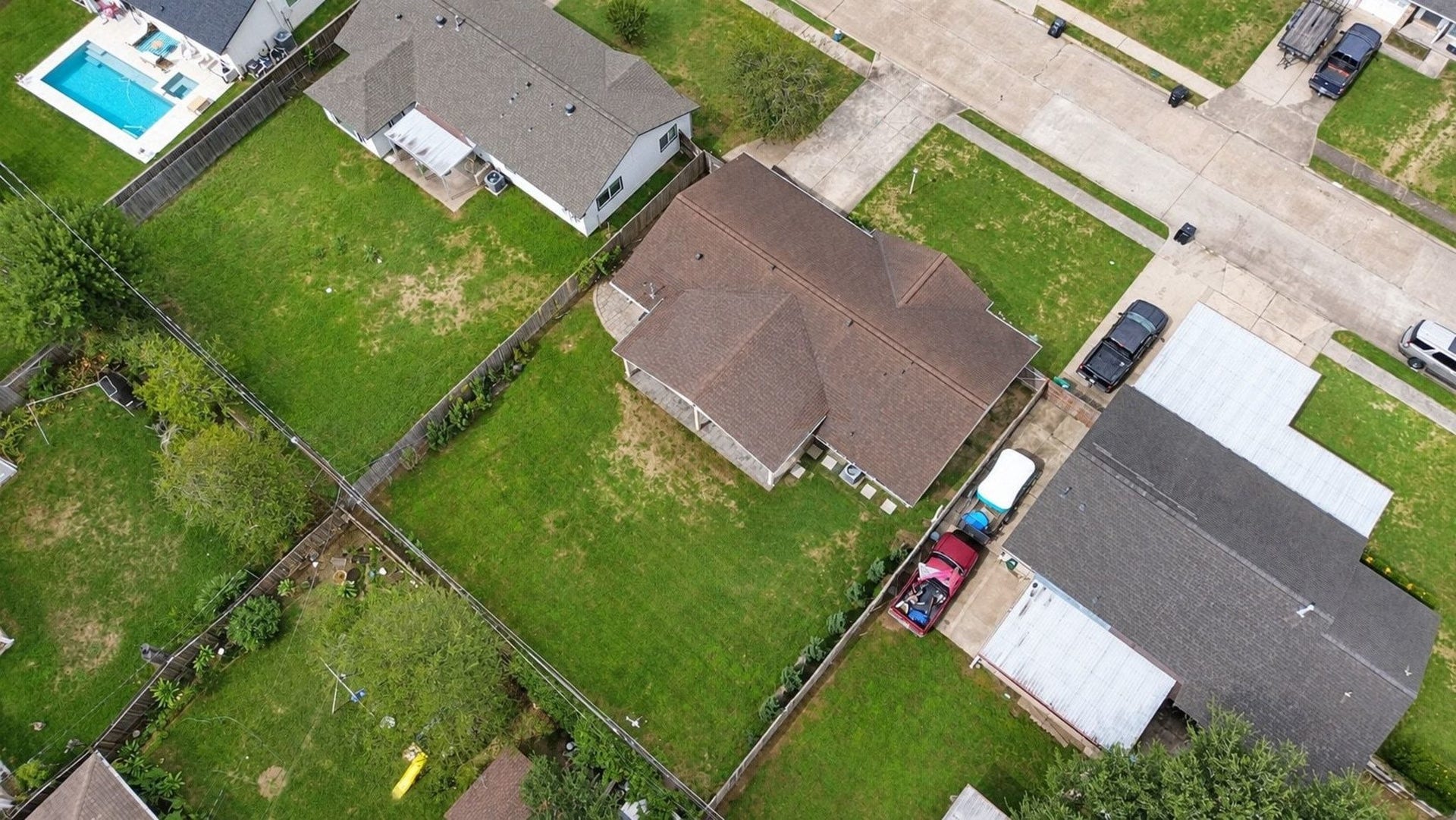 5515 Saxon Drive, Houston, TX 77092 5515 Saxon Drive, Houston, TX 77092
