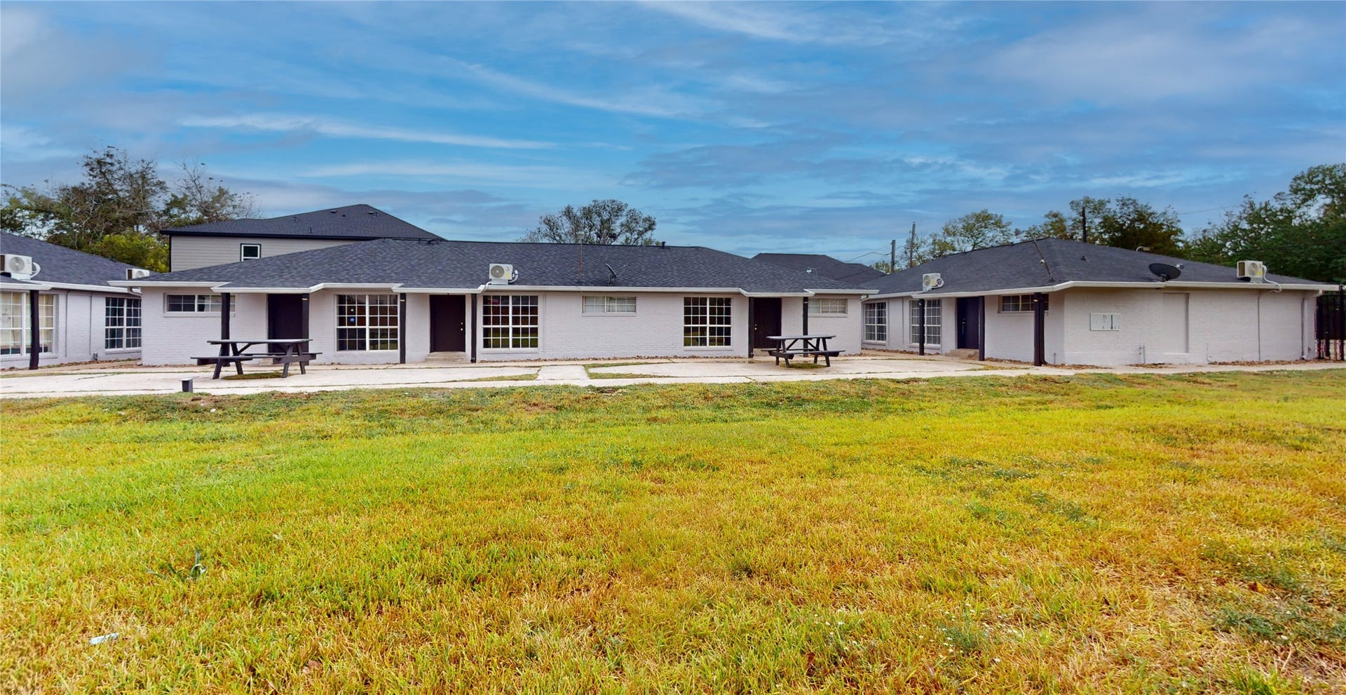 5017 Mallow Street, Houston, TX 77033