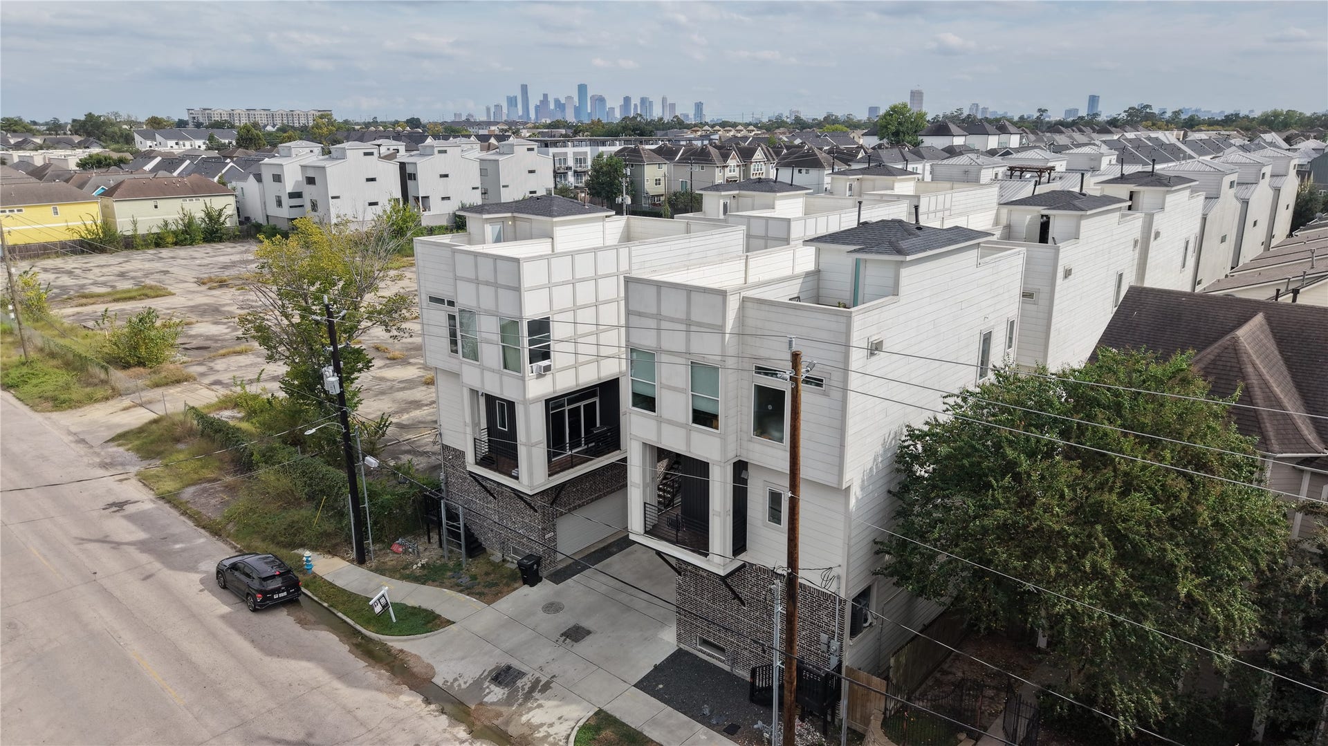 1222 W 18th Street, Houston, TX 77008 1222 W 18th Street, Houston, TX 77008