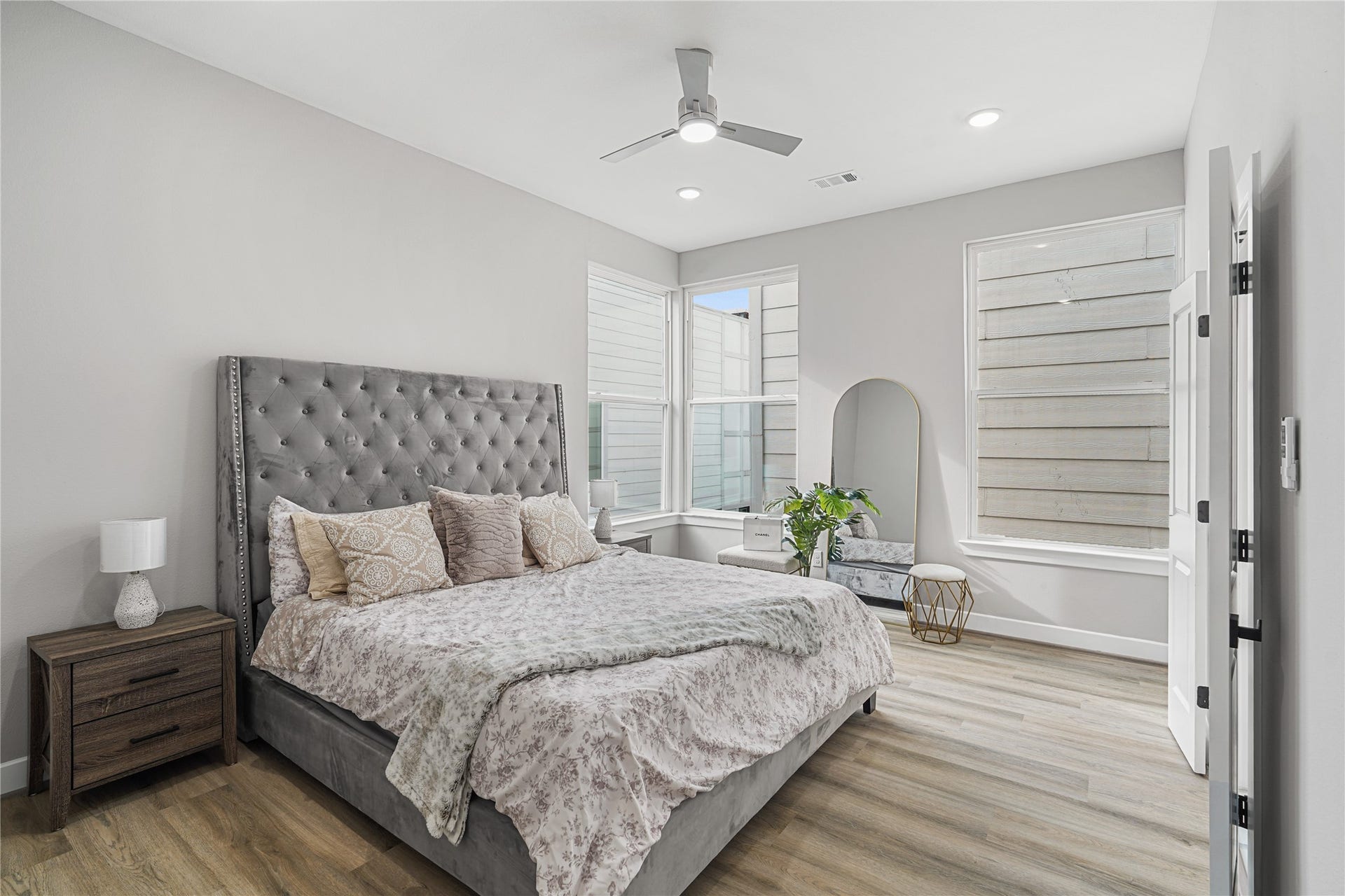 1222 W 18th Street, Houston, TX 77008 1222 W 18th Street, Houston, TX 77008
