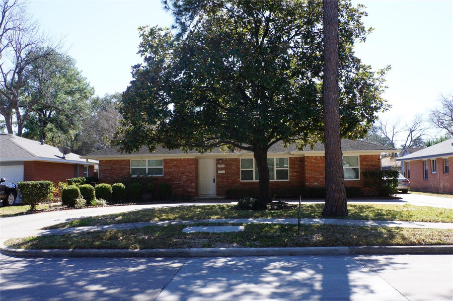 Property photo for 9905 Westview Drive, Houston, TX