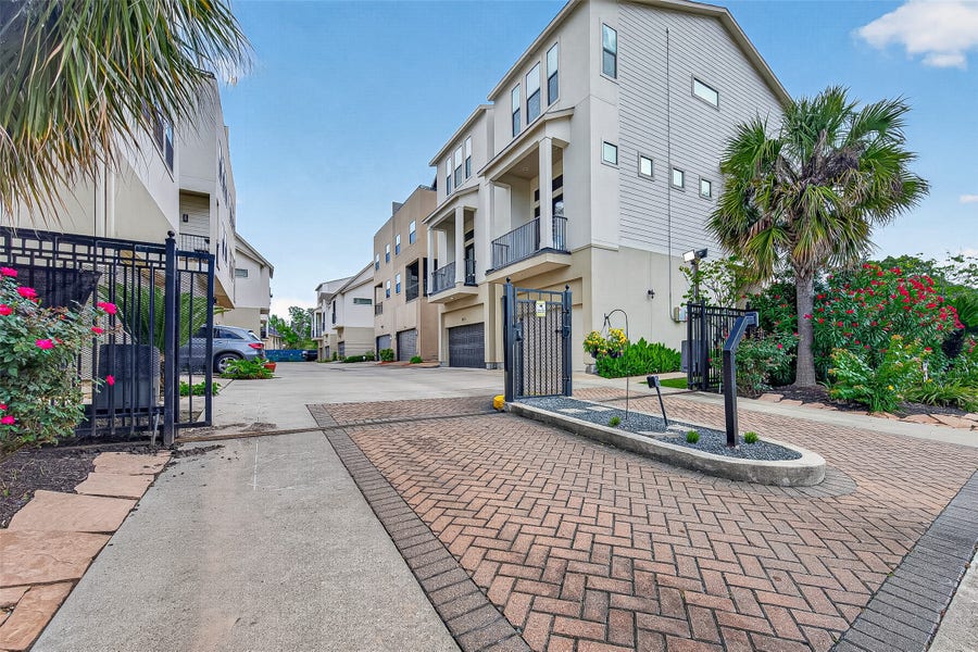 Property photo for 2611 Riverside Drive, #C, Houston, TX