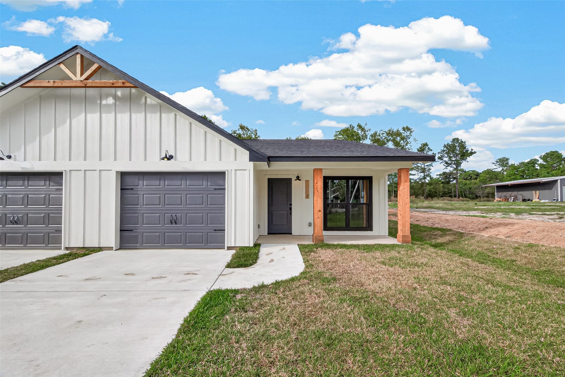 1060 Mann Road, #B, Conroe, TX 77303 Unit B is on the right.