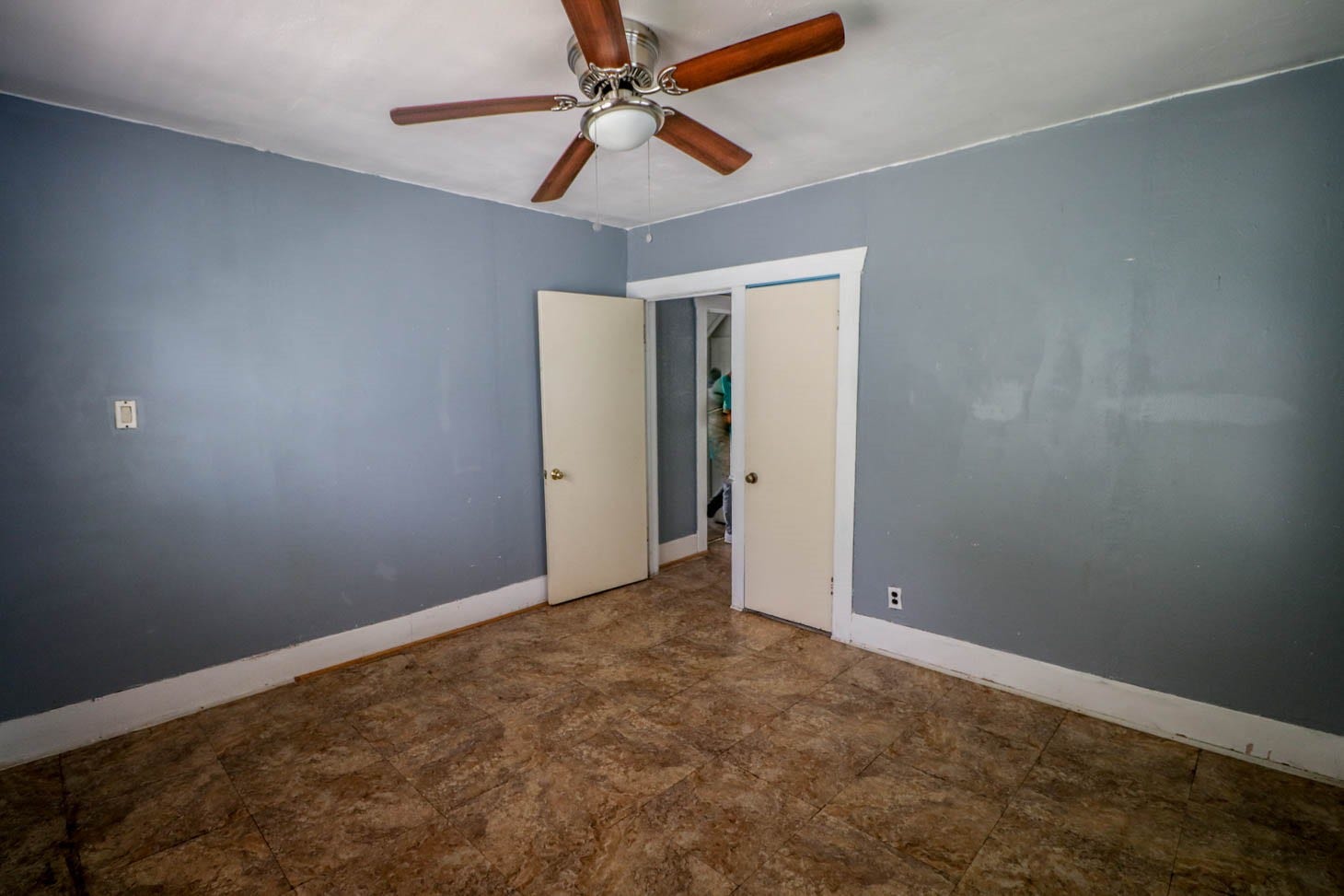 9243 E Avenue O, Houston, TX 77012 9243 E Avenue O, Houston, TX 77012