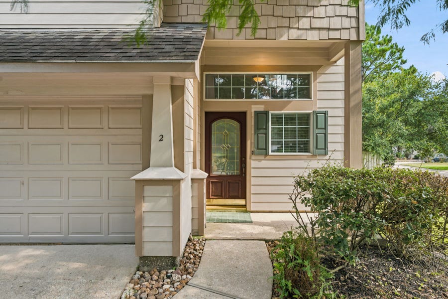 Property photo for 2 Stone Arrow Place, The Woodlands, TX