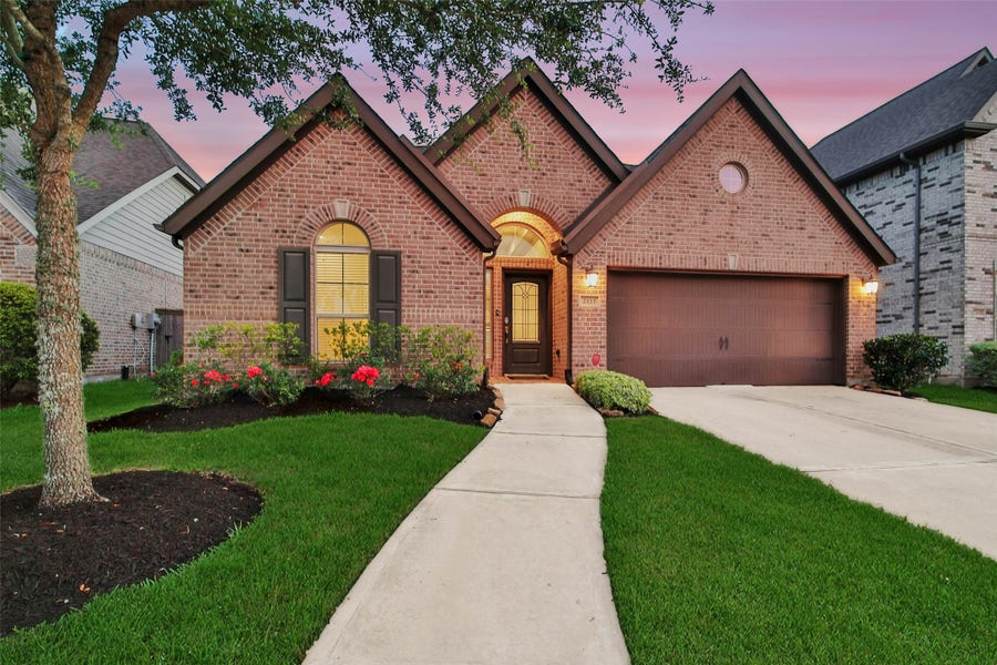 Property photo for 2111 Amelia Way Drive, Missouri City, TX