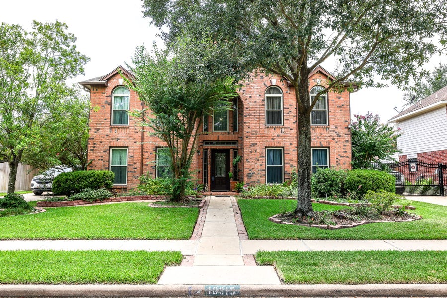 Property photo for 10315 Springland Ct, Houston, TX