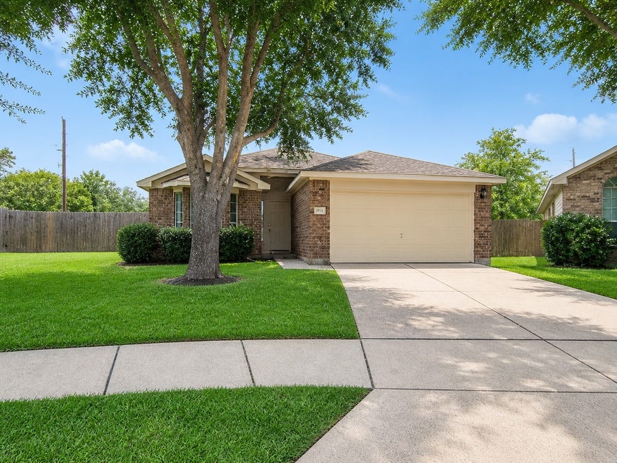 Property photo for 16202 Broadglen Court, Houston, TX