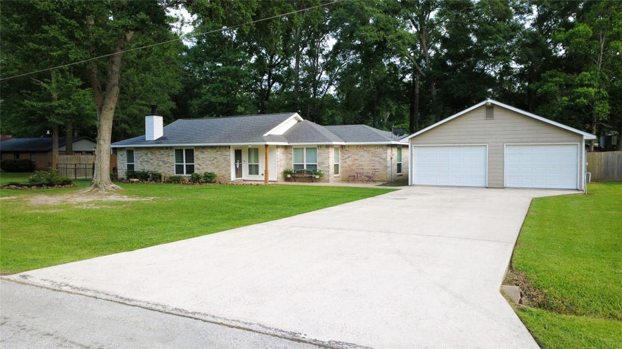 Property photo for 218 Holly Lane, Woodbranch, TX