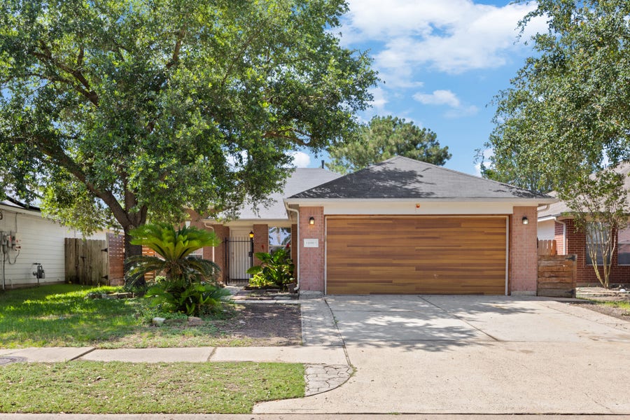 Property photo for 18903 S Wimbledon Drive, Katy, TX