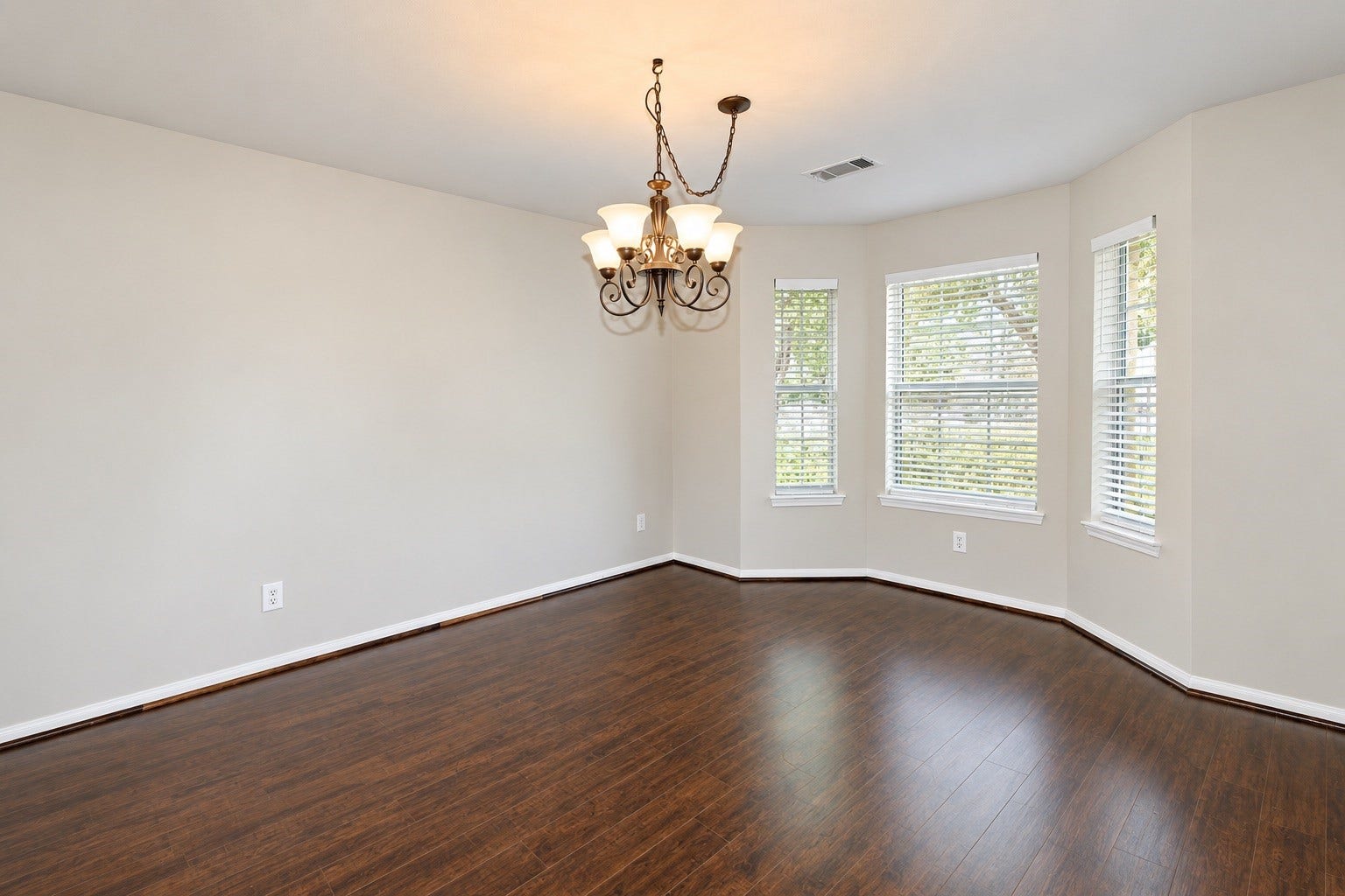 3111 Stratford Bend Drive, Sugar Land, TX 77498 Formal Dining Room