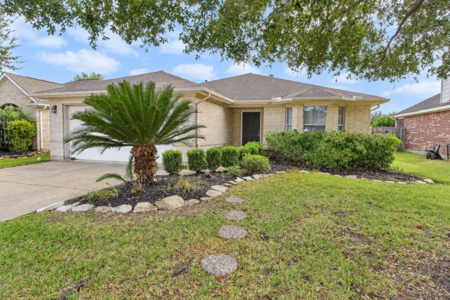 3111 Stratford Bend Drive, Sugar Land, TX 77498 Welcome Home o 3111 Stratford Bend Dr - "Home is Occupied"