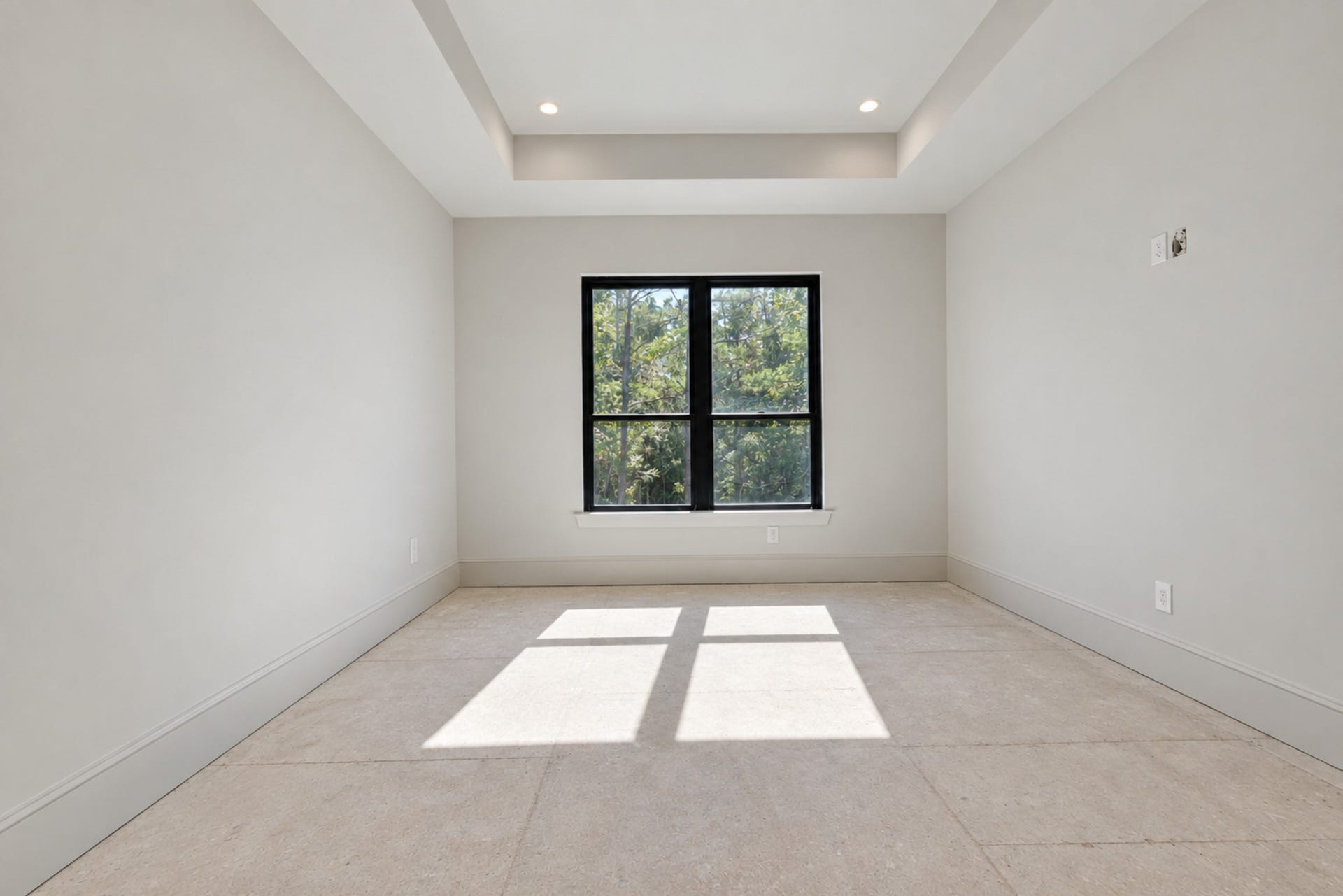 25083 Chisos Bend, Montgomery, TX 77316 5th bedroom accented with tray ceilings