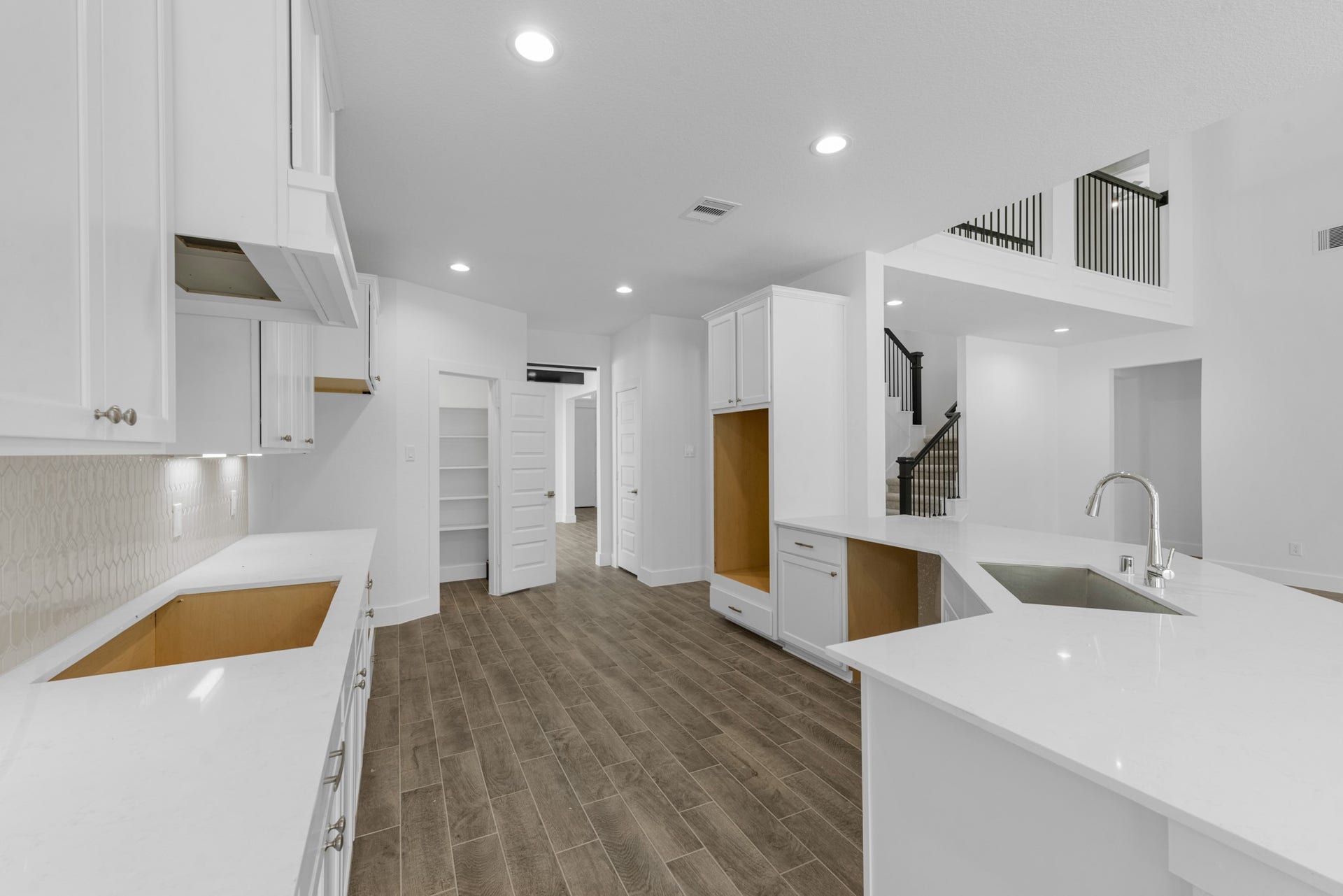 2104 Golden Spruce Lane, Conroe, TX 77301 2104 Golden Spruce Lane, Conroe, TX 77301