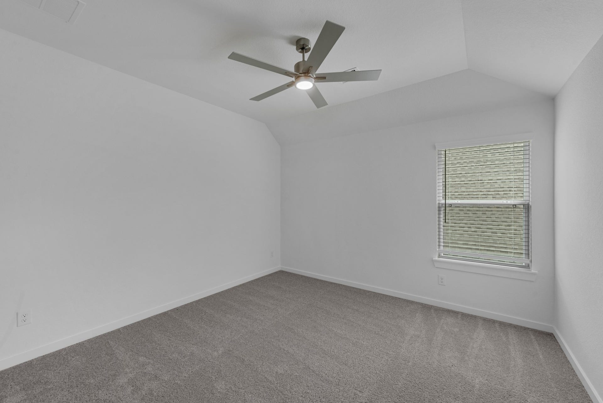 2104 Golden Spruce Lane, Conroe, TX 77301 2104 Golden Spruce Lane, Conroe, TX 77301