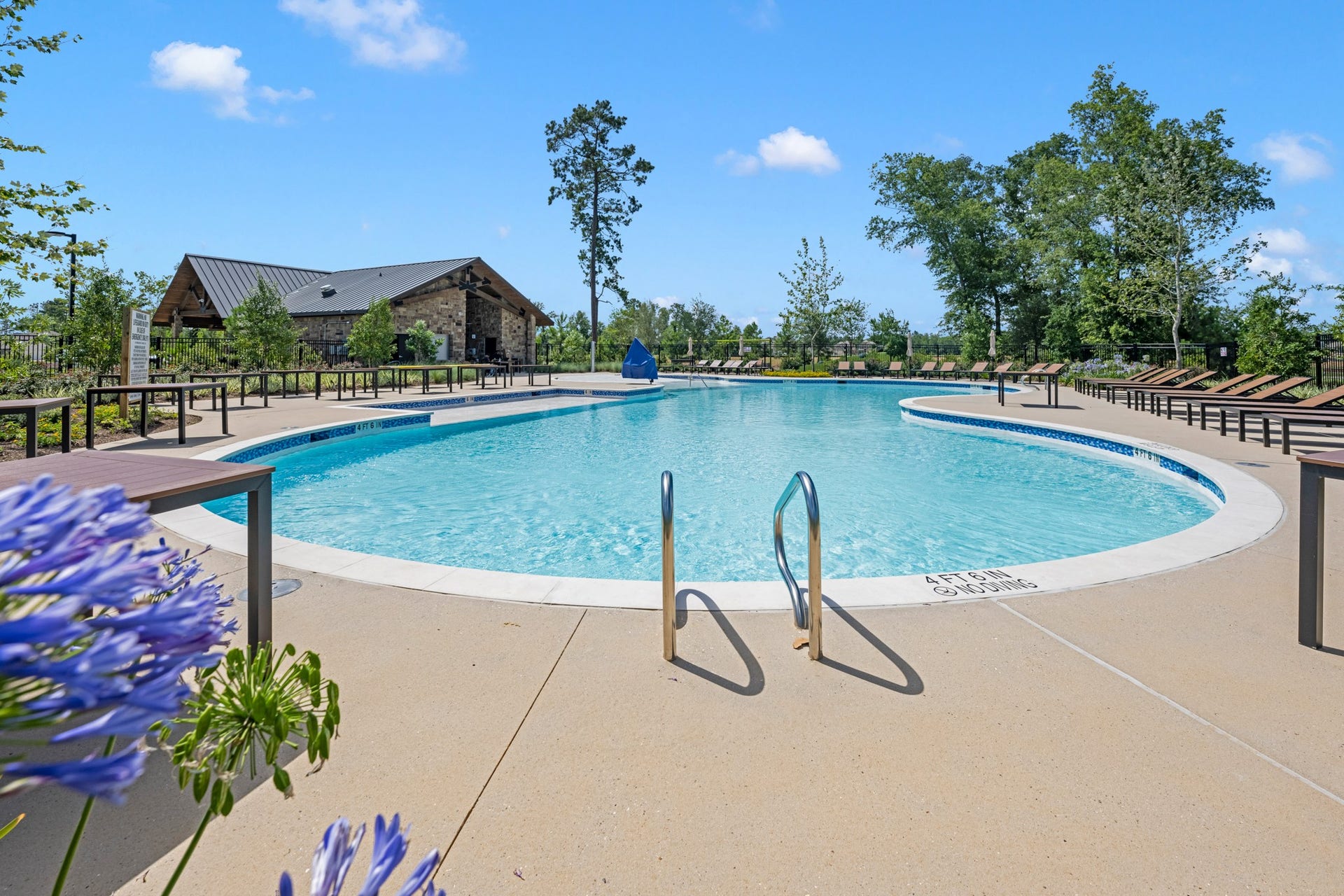 2104 Golden Spruce Lane, Conroe, TX 77301 2104 Golden Spruce Lane, Conroe, TX 77301