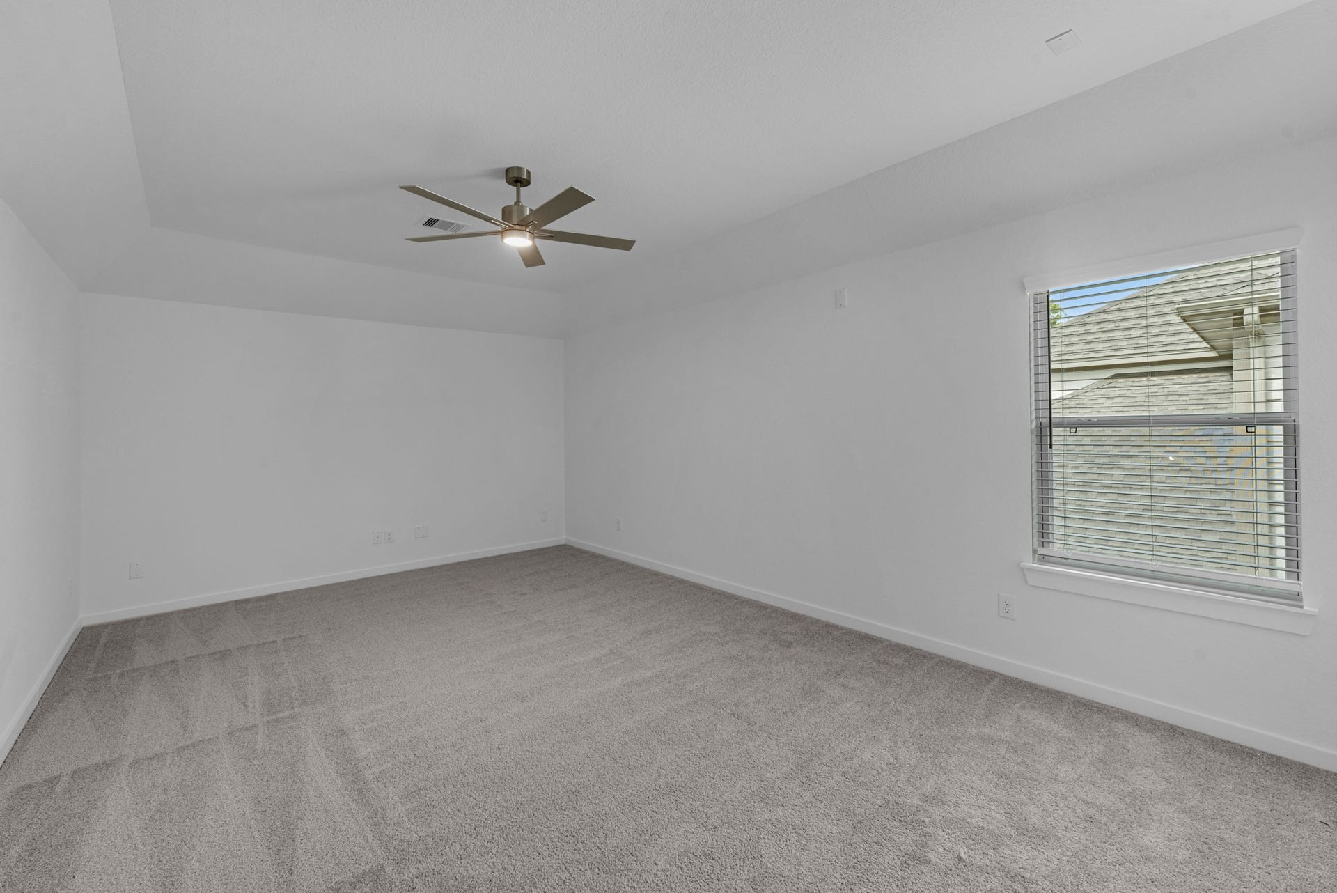 2104 Golden Spruce Lane, Conroe, TX 77301 2104 Golden Spruce Lane, Conroe, TX 77301
