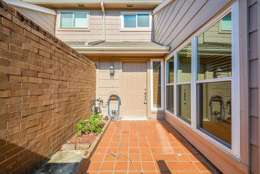 Property photo for 13859 Hollowgreen Drive, Houston, TX