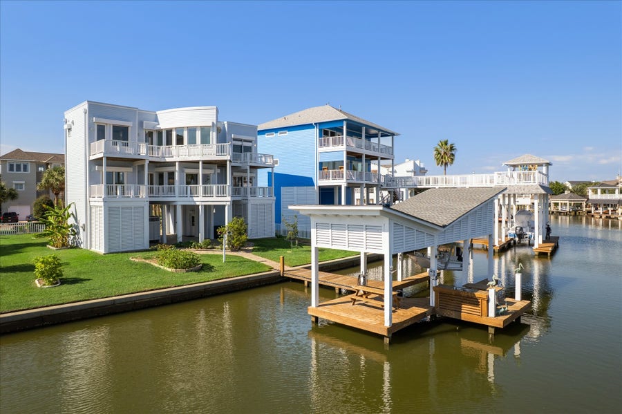 Property photo for 13415 Binnacle Way, Galveston, TX