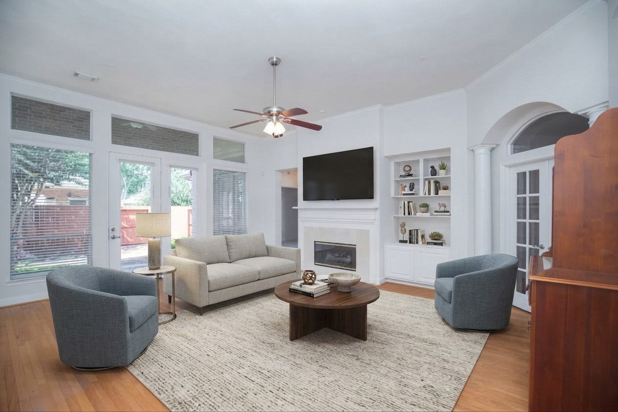 3307 Mcmahon Way, Missouri City, TX 77459 Spacious Family room (den) : 21 x 18 with fireplace and built-in shelves