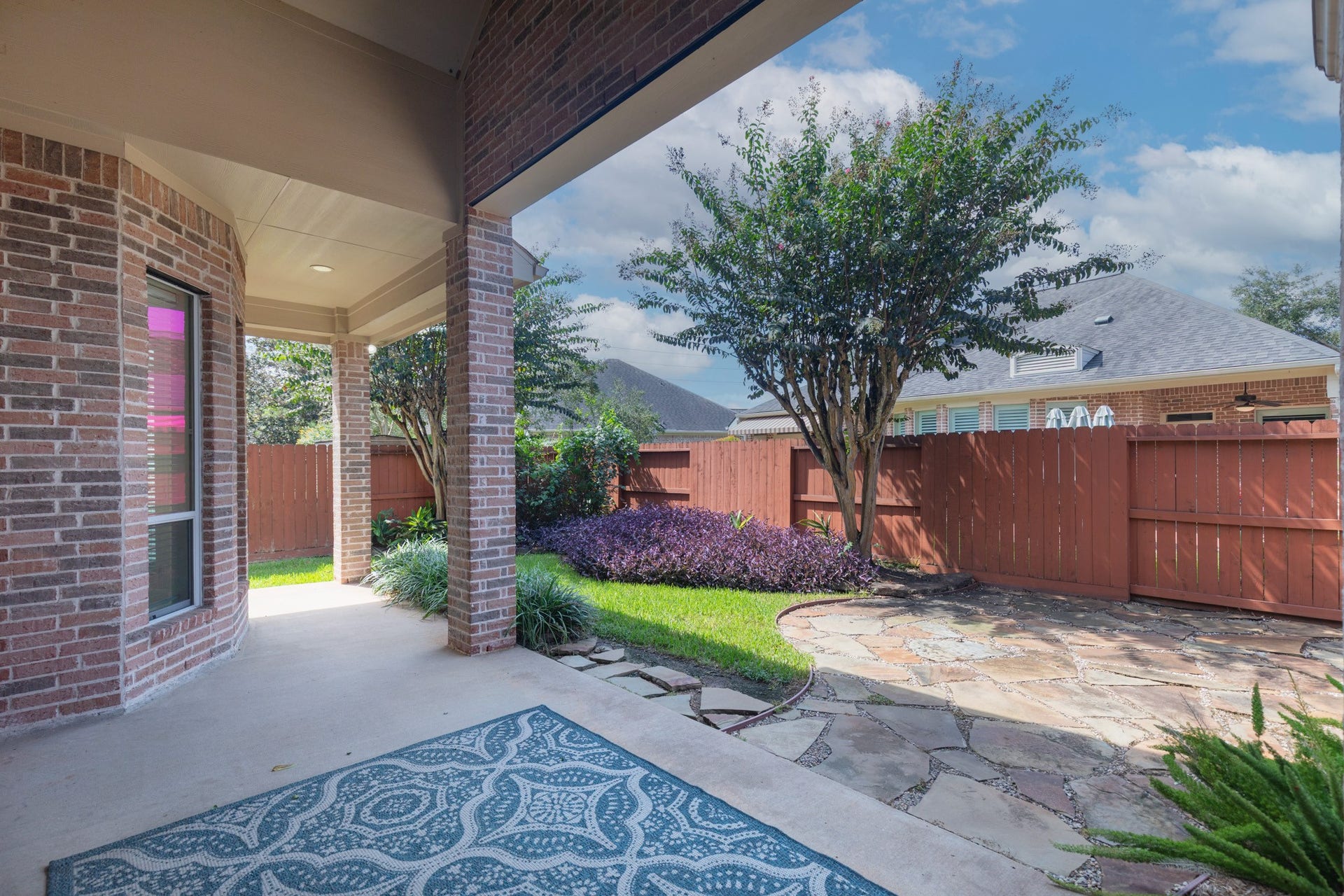 3307 Mcmahon Way, Missouri City, TX 77459 27 x 9 patio covered porch