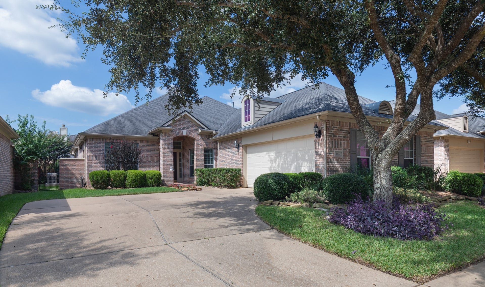 3307 Mcmahon Way, Missouri City, TX 77459 single-story home in the highly sought-after Villas of Sienna!