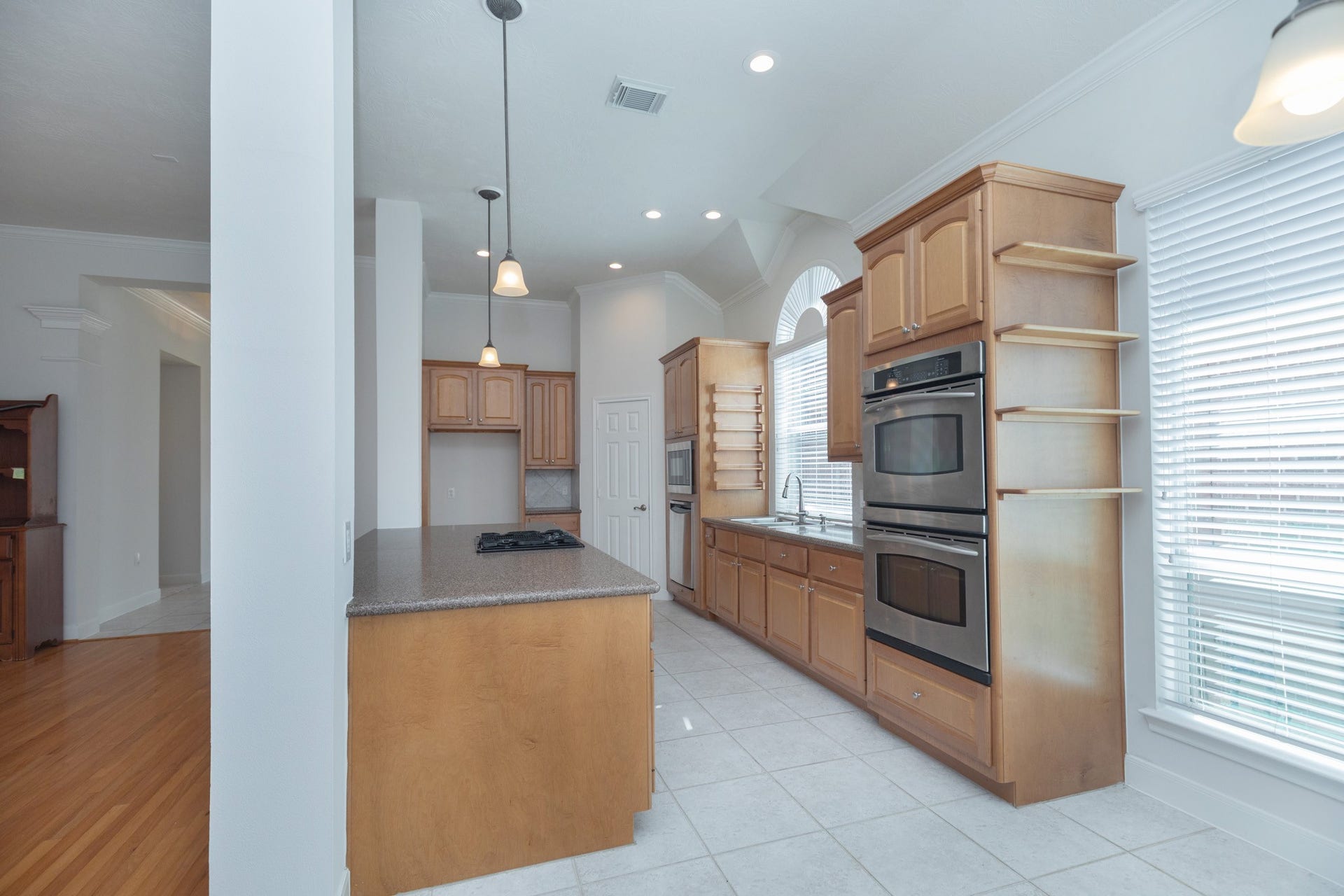 3307 Mcmahon Way, Missouri City, TX 77459 Open kitchen overlook the family room