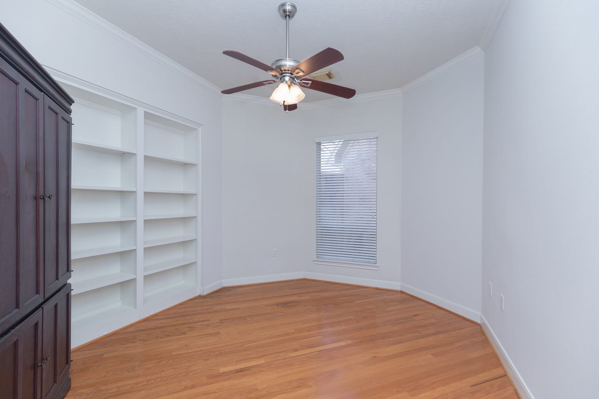 3307 Mcmahon Way, Missouri City, TX 77459 Home office / study room