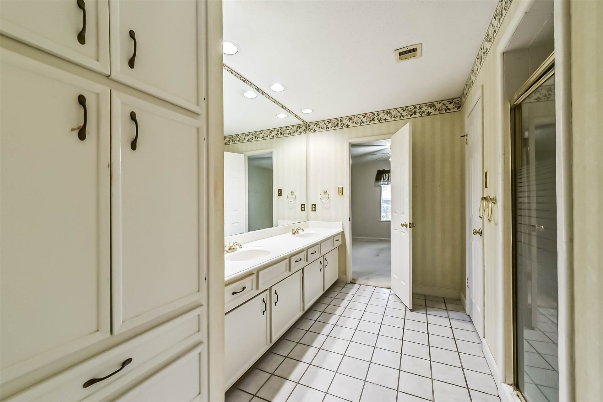 3802 Glenwood Springs Drive, Houston, TX 77345 3802 Glenwood Springs Drive, Houston, TX 77345
