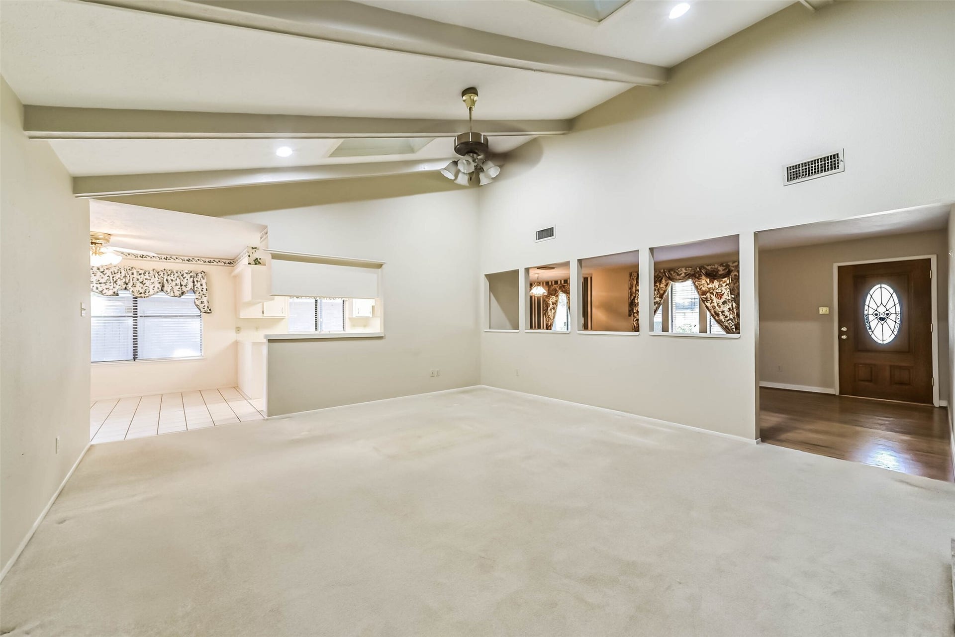 3802 Glenwood Springs Drive, Houston, TX 77345 Family room