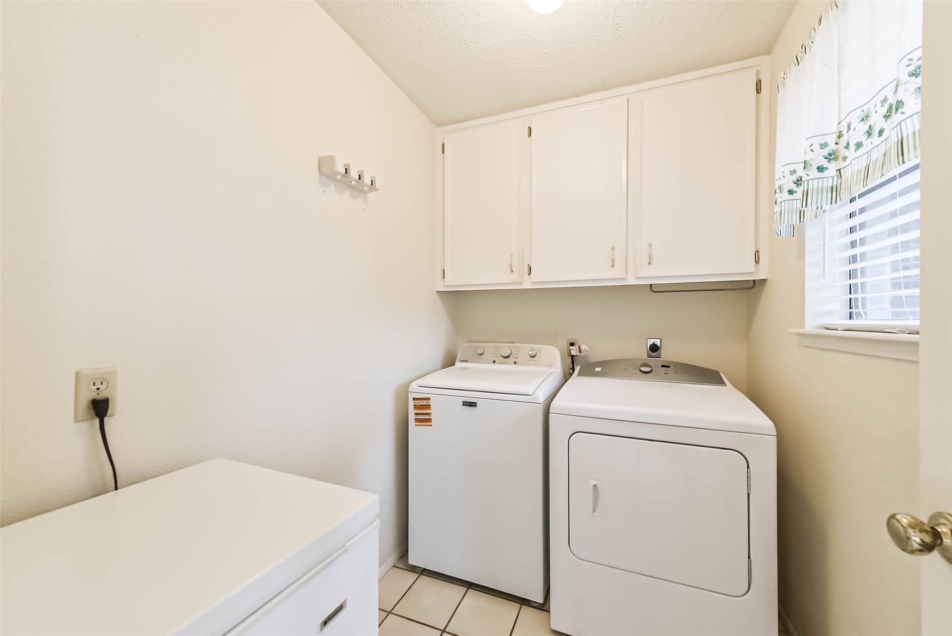 3802 Glenwood Springs Drive, Houston, TX 77345 Utility room
