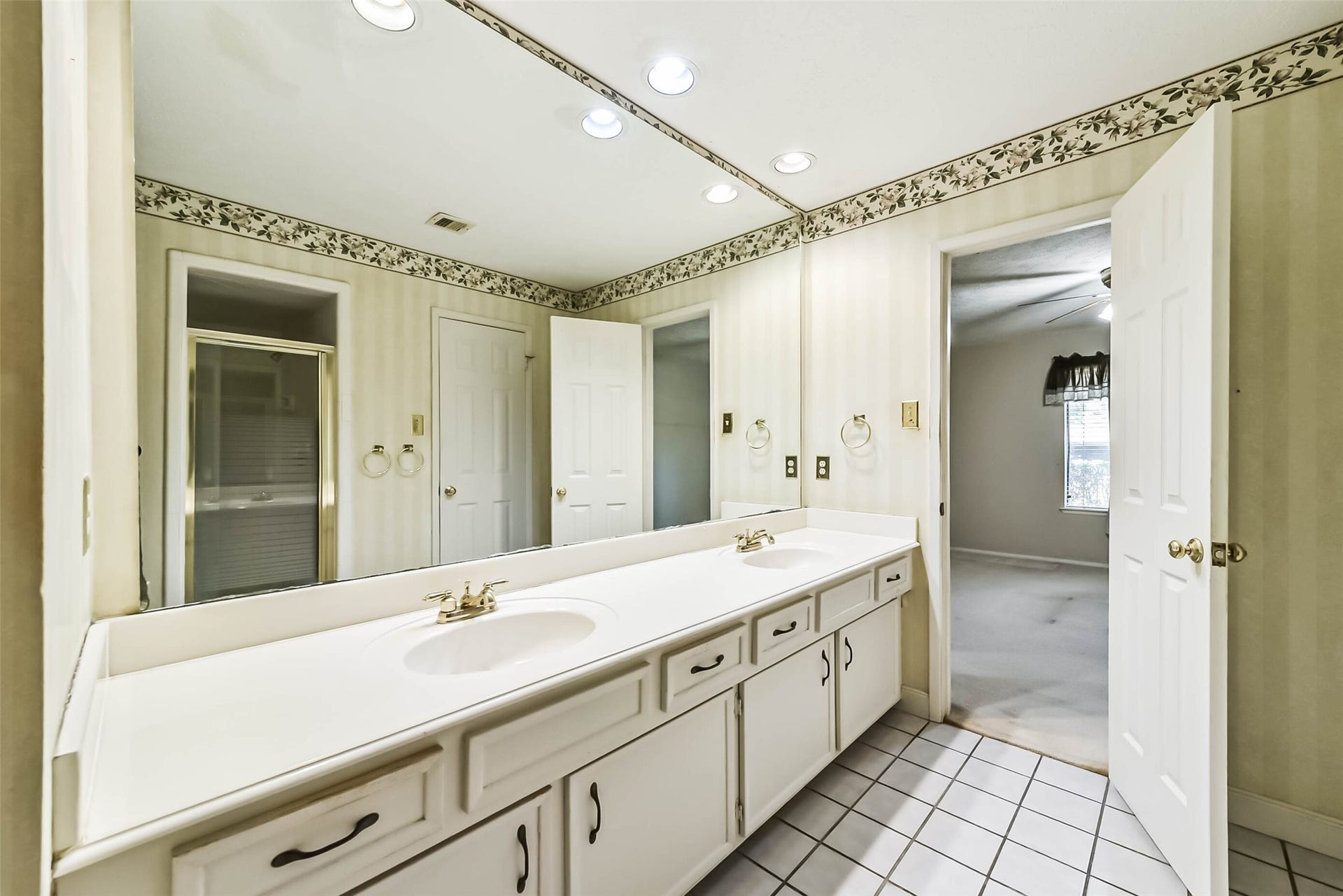 3802 Glenwood Springs Drive, Houston, TX 77345 3802 Glenwood Springs Drive, Houston, TX 77345