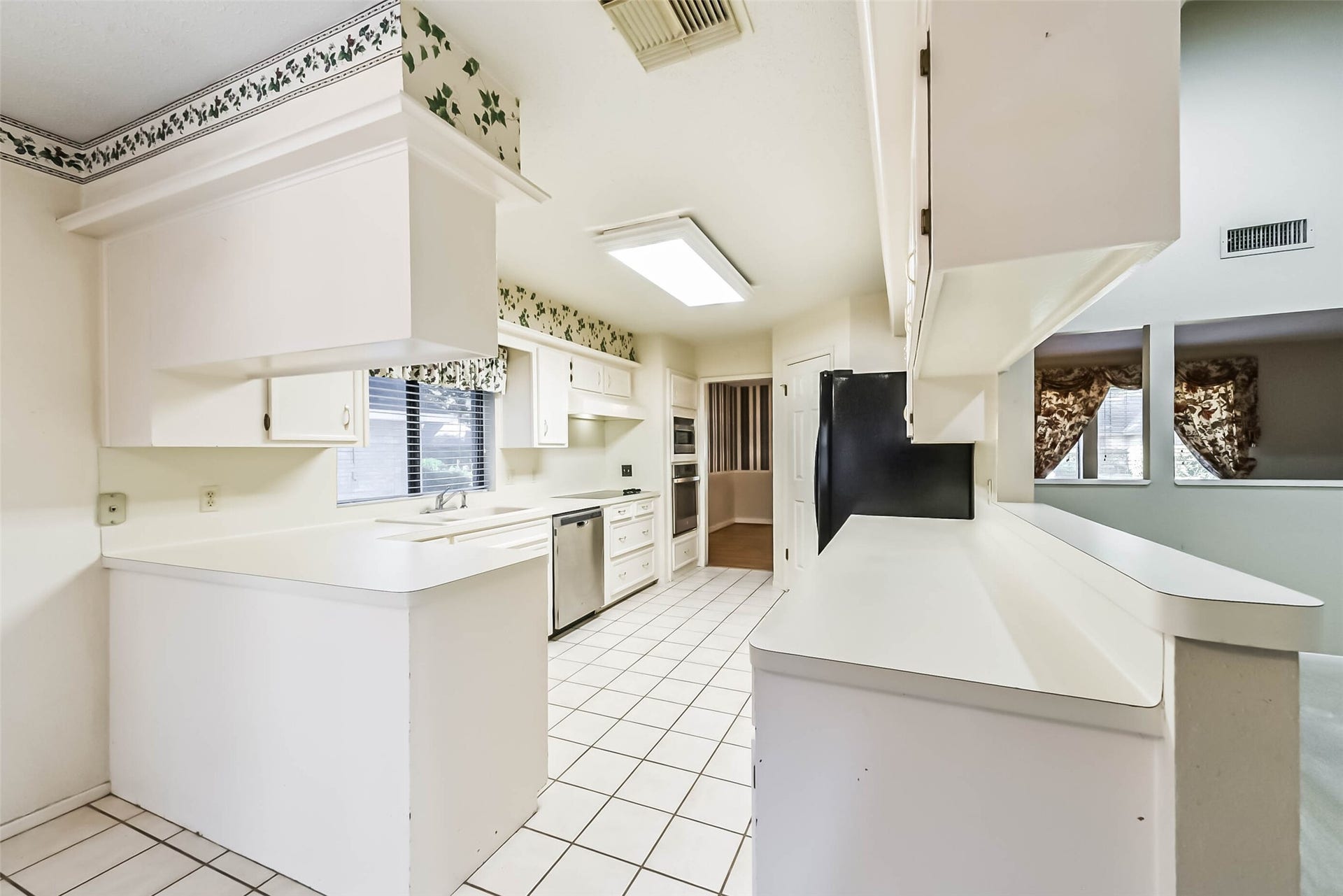 3802 Glenwood Springs Drive, Houston, TX 77345 Kitchen