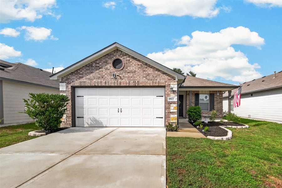 Property photo for 18622 Scarlet Meadow Lane, Tomball, TX