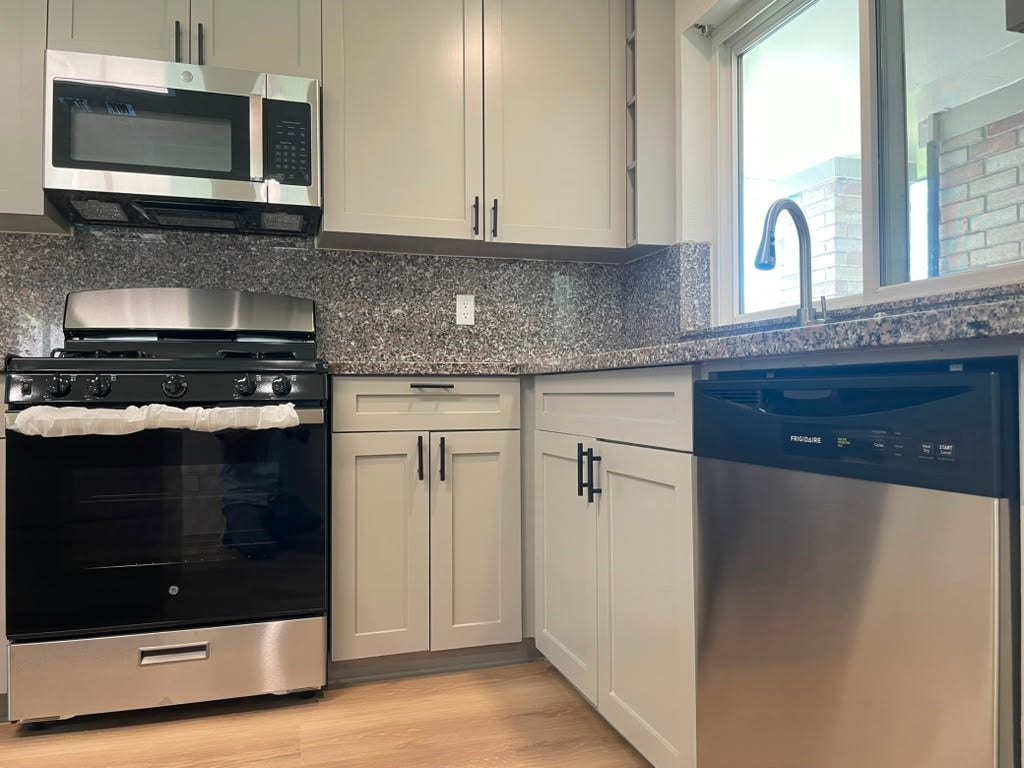3826 Manordale Drive, Houston, TX 77082 3826 Manordale Drive, Houston, TX 77082
