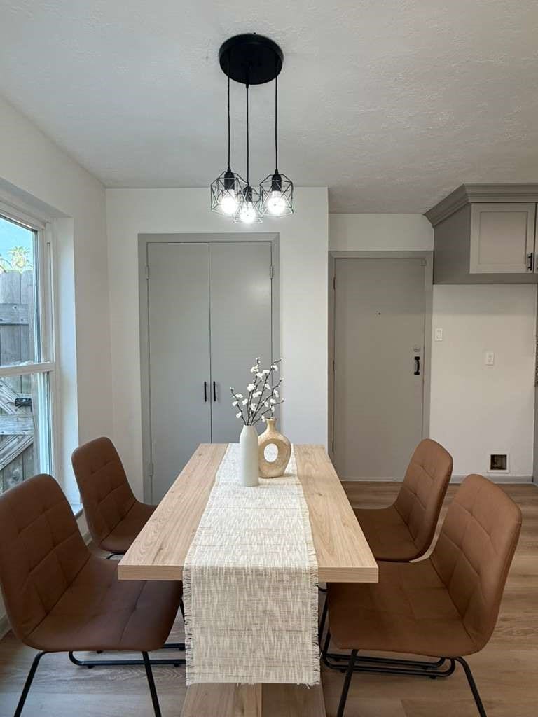 3826 Manordale Drive, Houston, TX 77082 3826 Manordale Drive, Houston, TX 77082