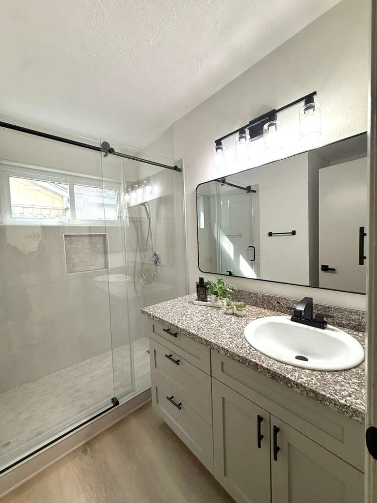 3826 Manordale Drive, Houston, TX 77082 3826 Manordale Drive, Houston, TX 77082