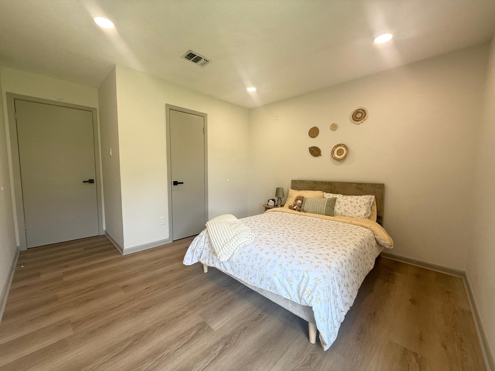 3826 Manordale Drive, Houston, TX 77082 3826 Manordale Drive, Houston, TX 77082