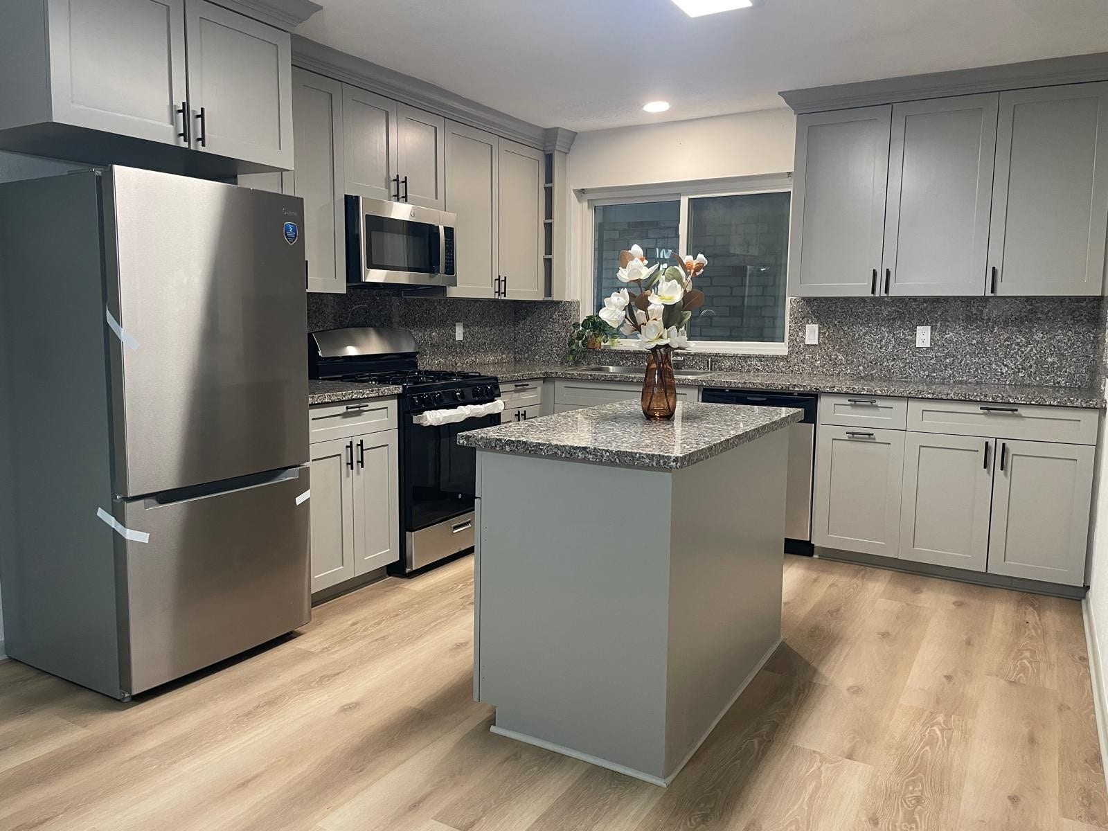 3826 Manordale Drive, Houston, TX 77082 3826 Manordale Drive, Houston, TX 77082