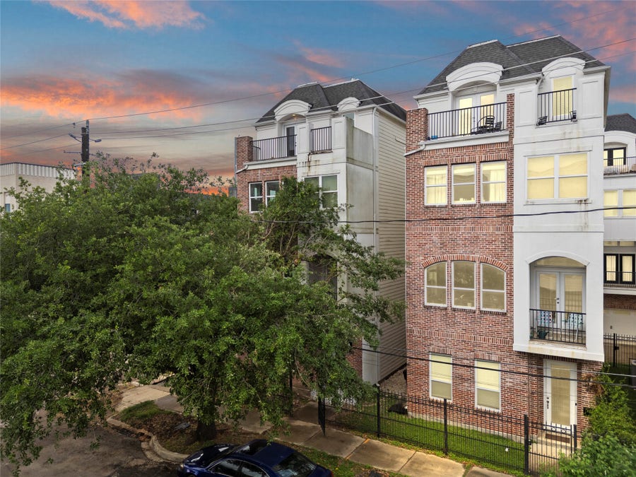 Property photo for 4120 Driscoll Street, Houston, TX