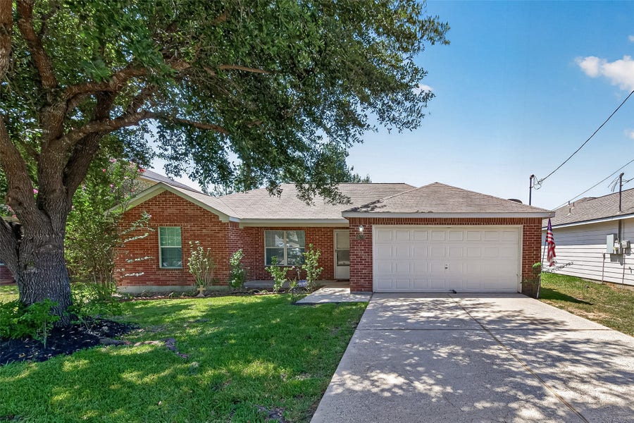 Property photo for 16200 Sun View Lane, Conroe, TX