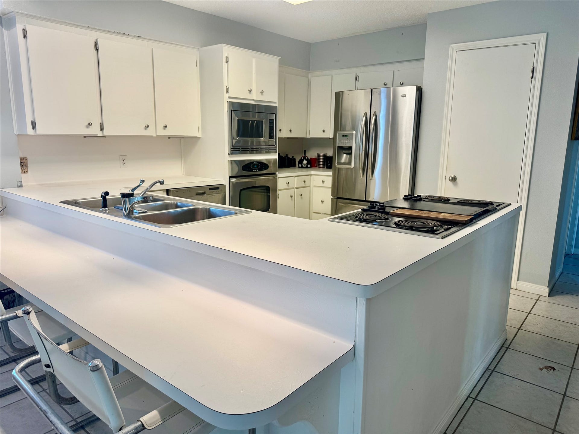 1019 Tiki Drive, Tiki Island, TX 77554