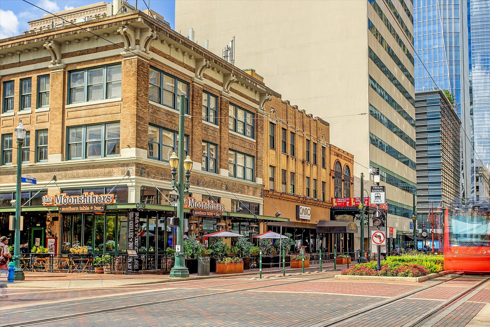 1111 Caroline Street, #2601, Houston, TX 77010 Main Street combines downtown street activity with the METRORail corridor. Public transportation adds another way to reach destinations beyond the immediate neighborhood.