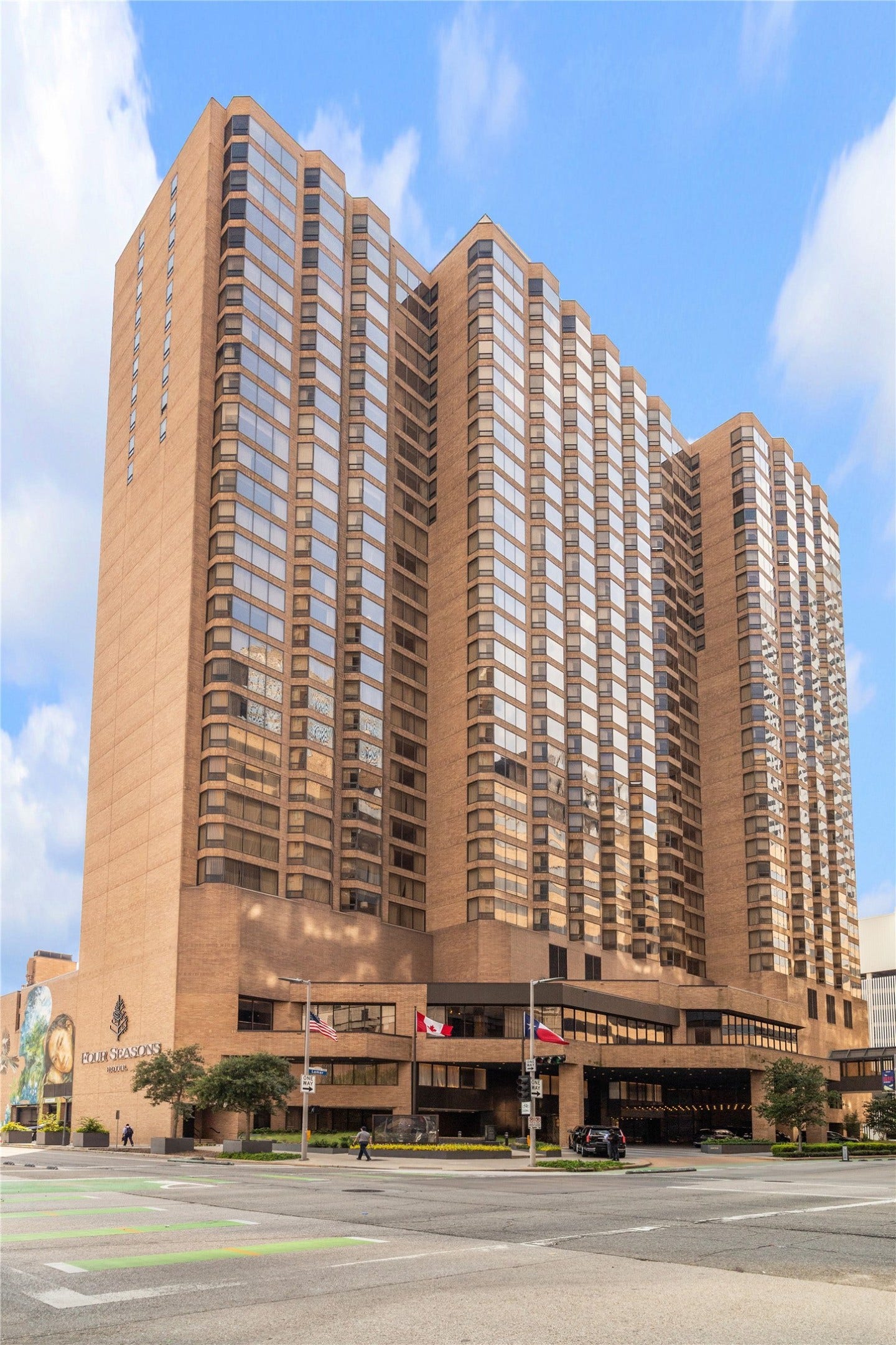 1111 Caroline Street, #2601, Houston, TX 77010 Four Seasons tower places private residences above the hotel in downtown Houston. Residential amenities include a pool and fitness center, with valet service and concierge support available within the property.