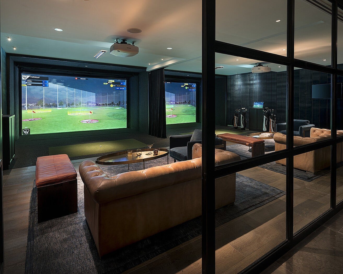 1111 Caroline Street, #2601, Houston, TX 77010 Golf simulator suite brings indoor practice and virtual play into the hotel. Enclosed space provides a separate setting for scheduled golf sessions.