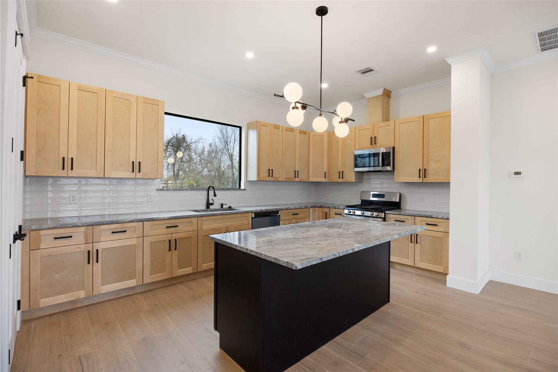 6332 Sidney Street, Houston, TX 77021 6332 Sidney Street, Houston, TX 77021