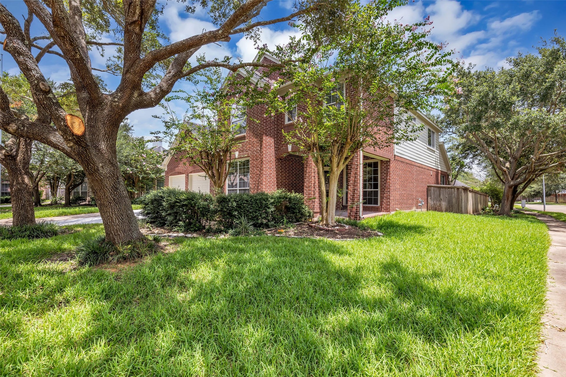 22002 Madera Canyon Court, Richmond, TX 77469 and comfort!