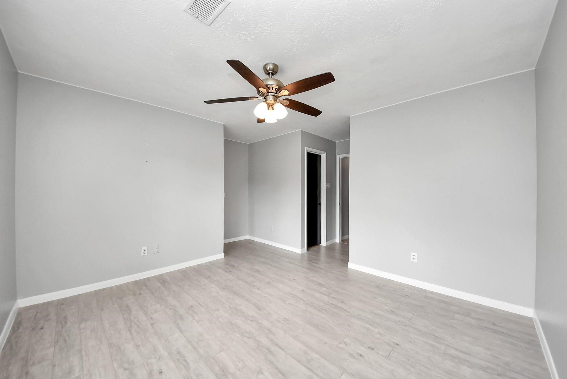 16111 Copper Canyon Drive, Friendswood, TX 77546 16111 Copper Canyon Drive, Friendswood, TX 77546