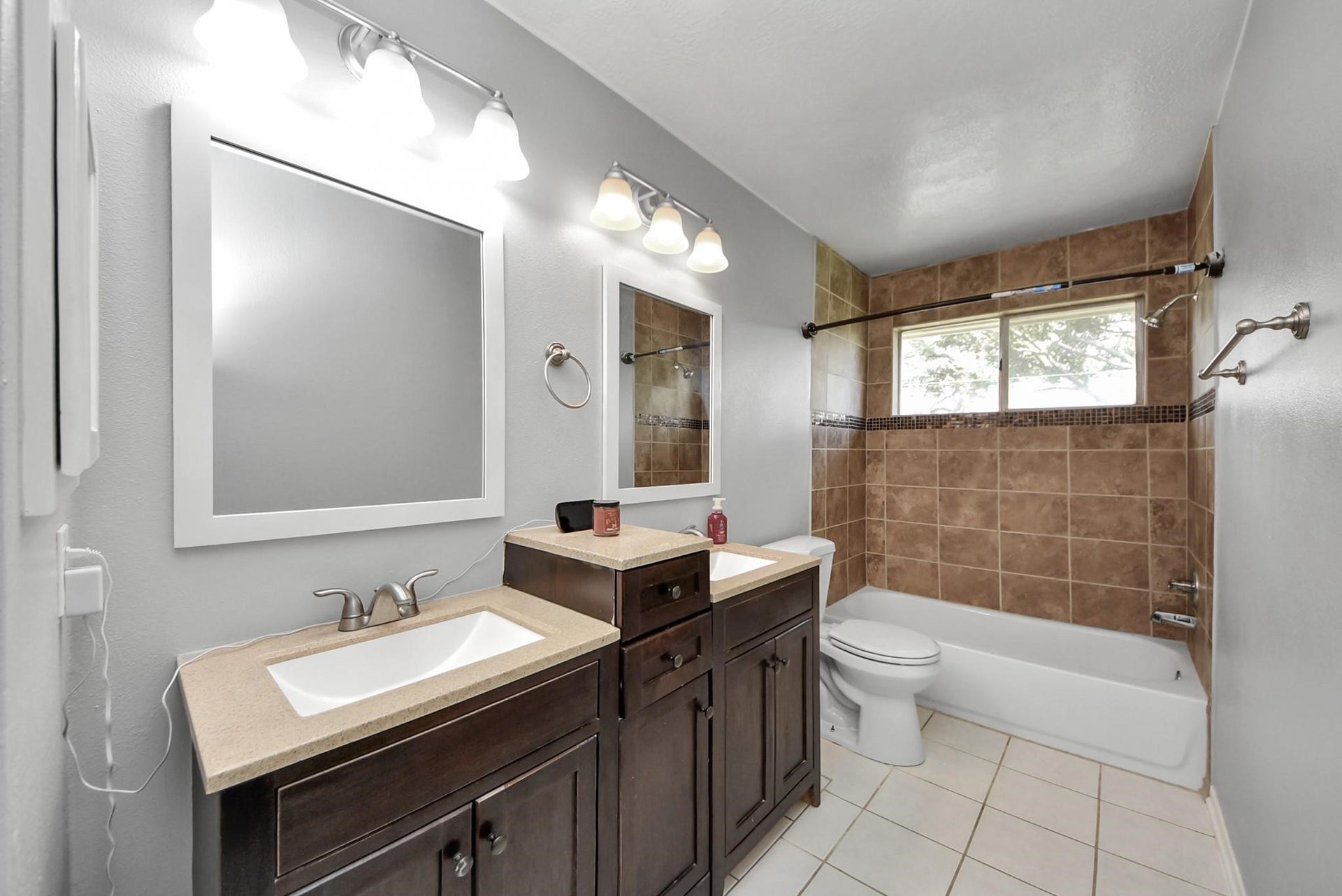 16111 Copper Canyon Drive, Friendswood, TX 77546 16111 Copper Canyon Drive, Friendswood, TX 77546