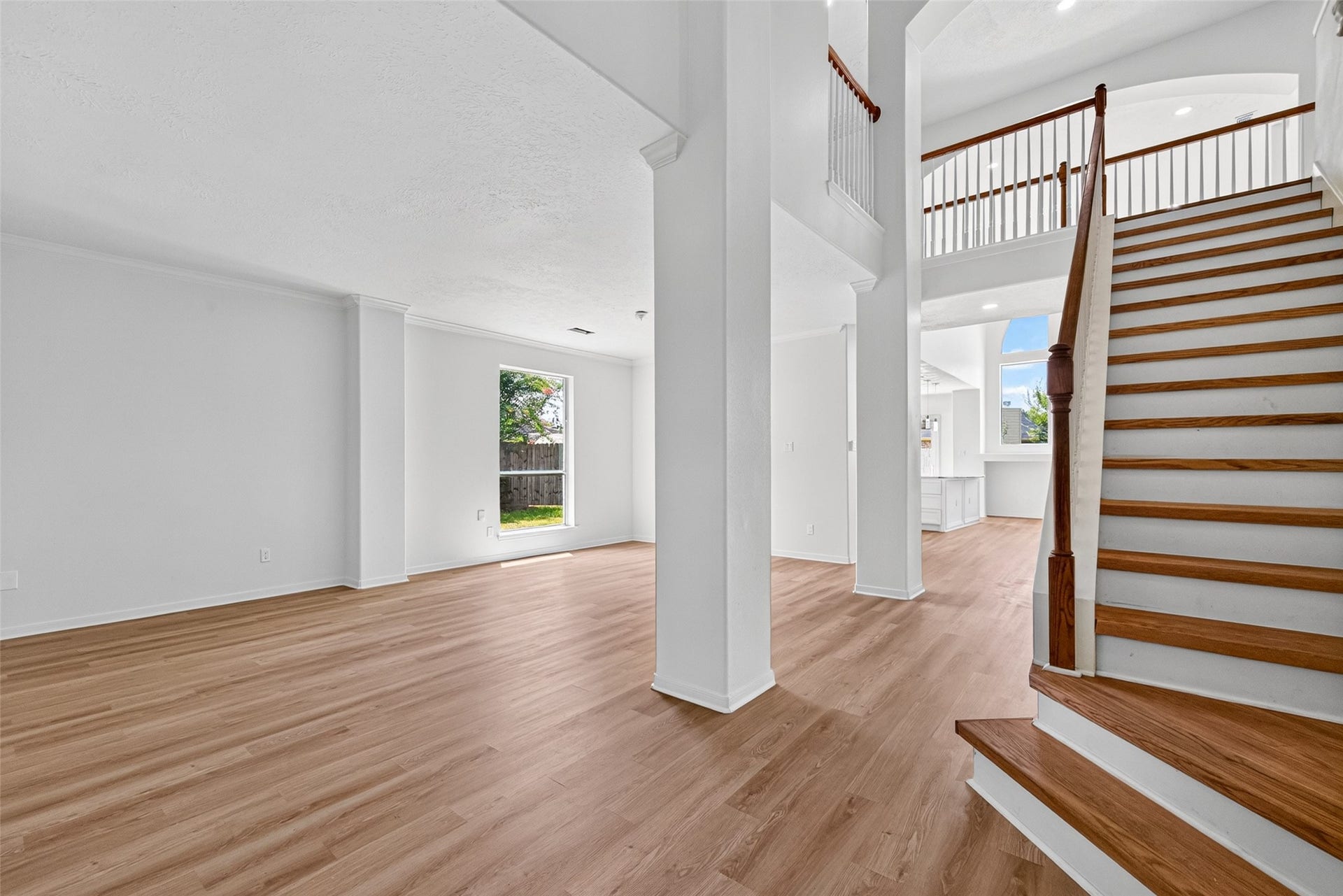 2210 Laurel River Bend, Houston, TX 77014 2210 Laurel River Bend, Houston, TX 77014